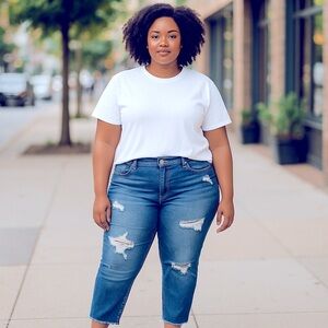 Dollhouse Blue Cropped‎ Distressed Jeans